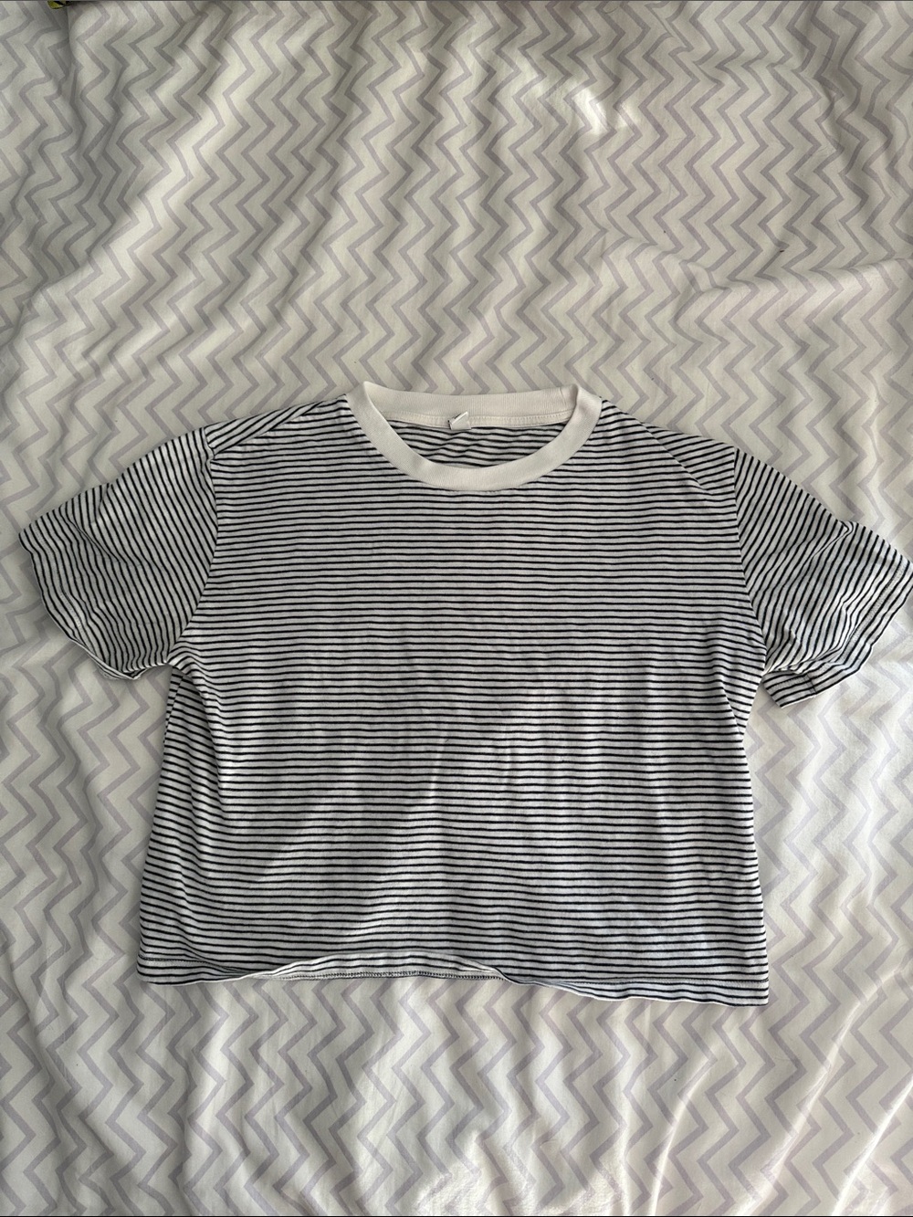 3/$25 Uniqlo Black & White Striped Short Sleeve Box Fit